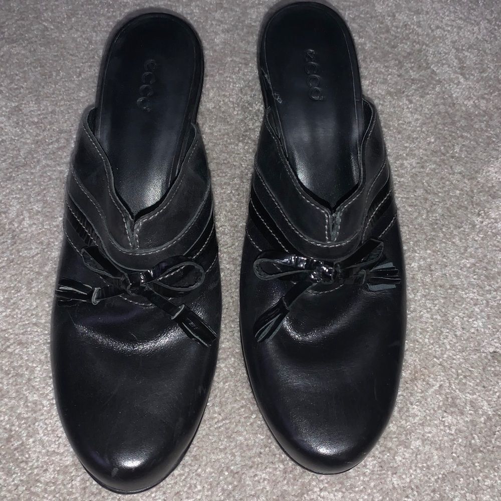 ECCO Black leather slip on heeled loafers 40 - Picture 3 of 10